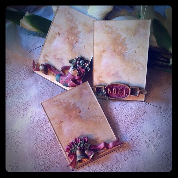 Charpente Magnetic Holiday Photo Magnets - Picture 5 of 8